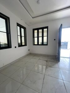 Penthouse Thomas Estate