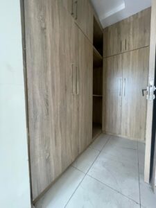 Penthouse Thomas Estate