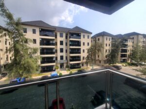 Fully serviced 3-bedroom apartment.